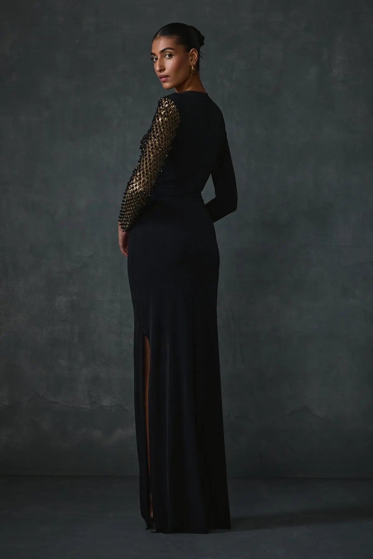 Dazzling Fitted Gown Namrata Joshipura Online