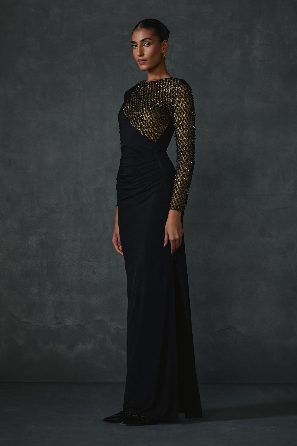 Dazzling Fitted Gown Namrata Joshipura Online