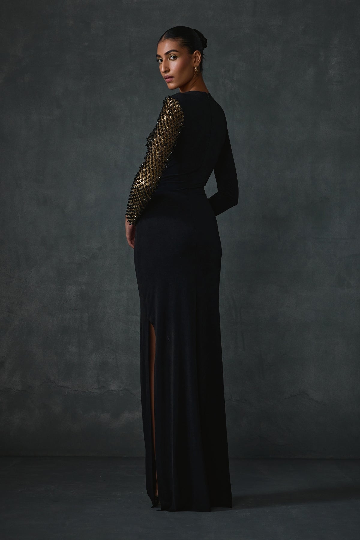 Dazzling Fitted Gown Namrata Joshipura Online