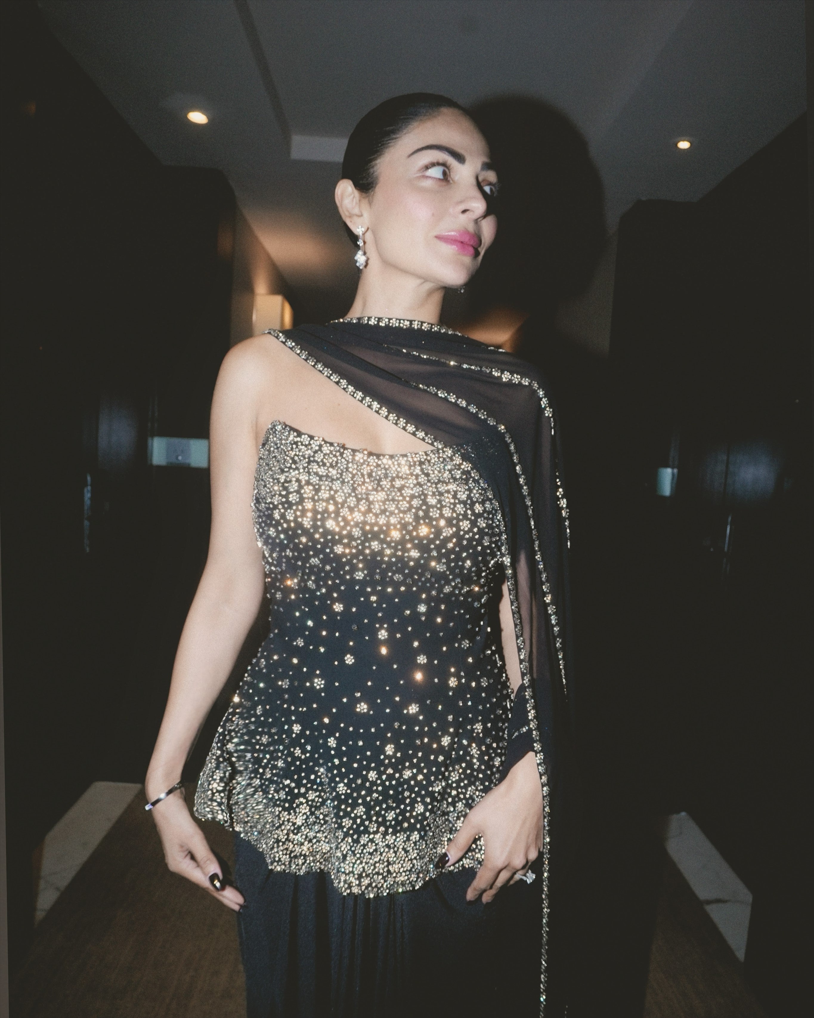 Neeru Bajwa Namrata Joshipura Online (Celebrity Muses)